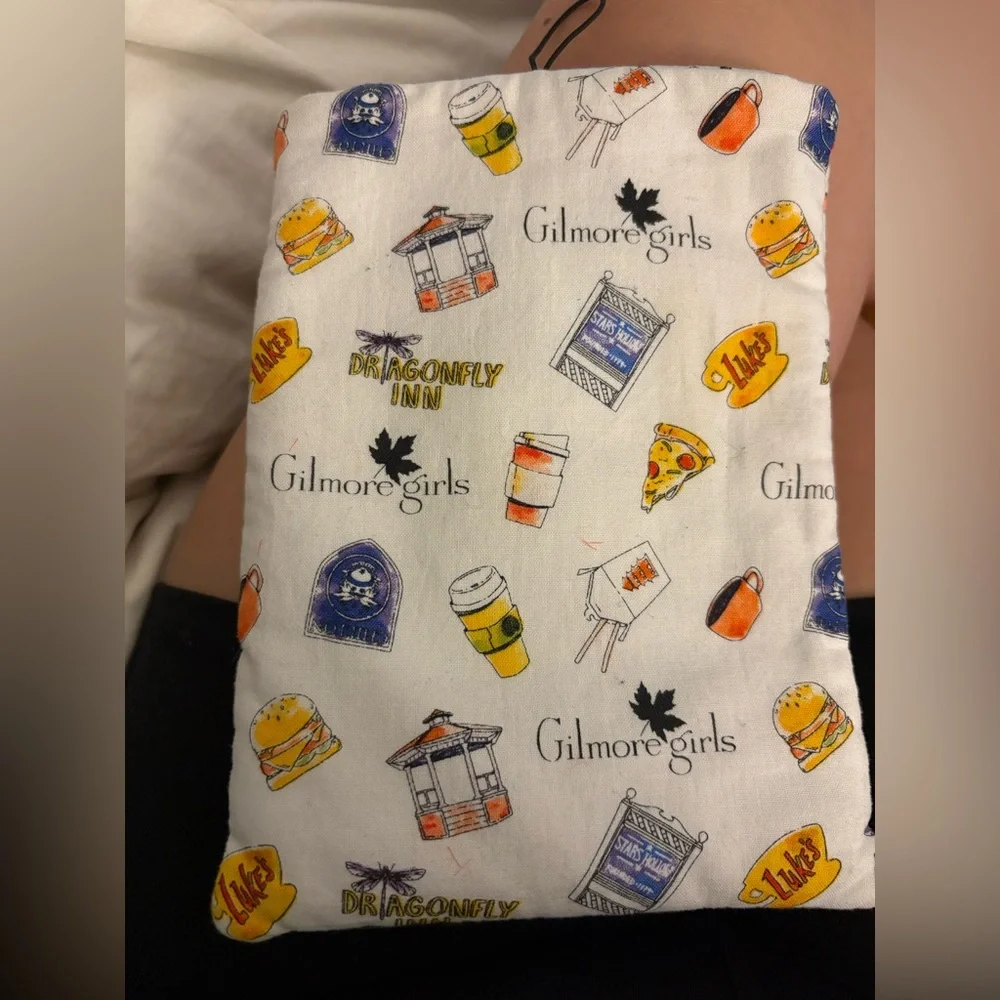 Gilmore Girls Themed Kindle Pouch
